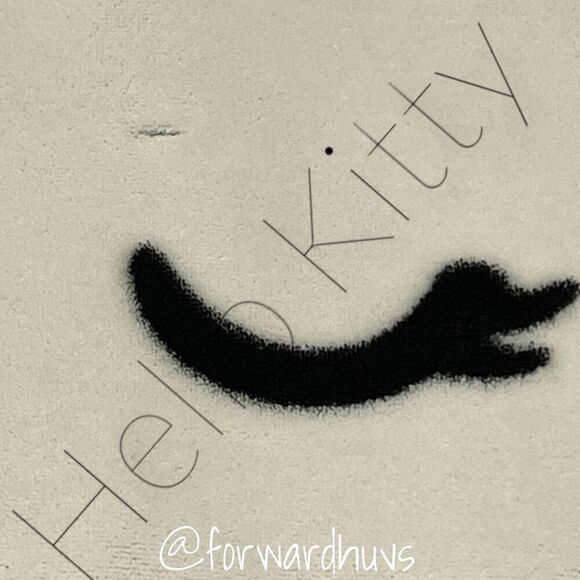 Hello Kitty Throw Blanket - Adorably Worn 58.5” x 45” - Picture 3 of 6